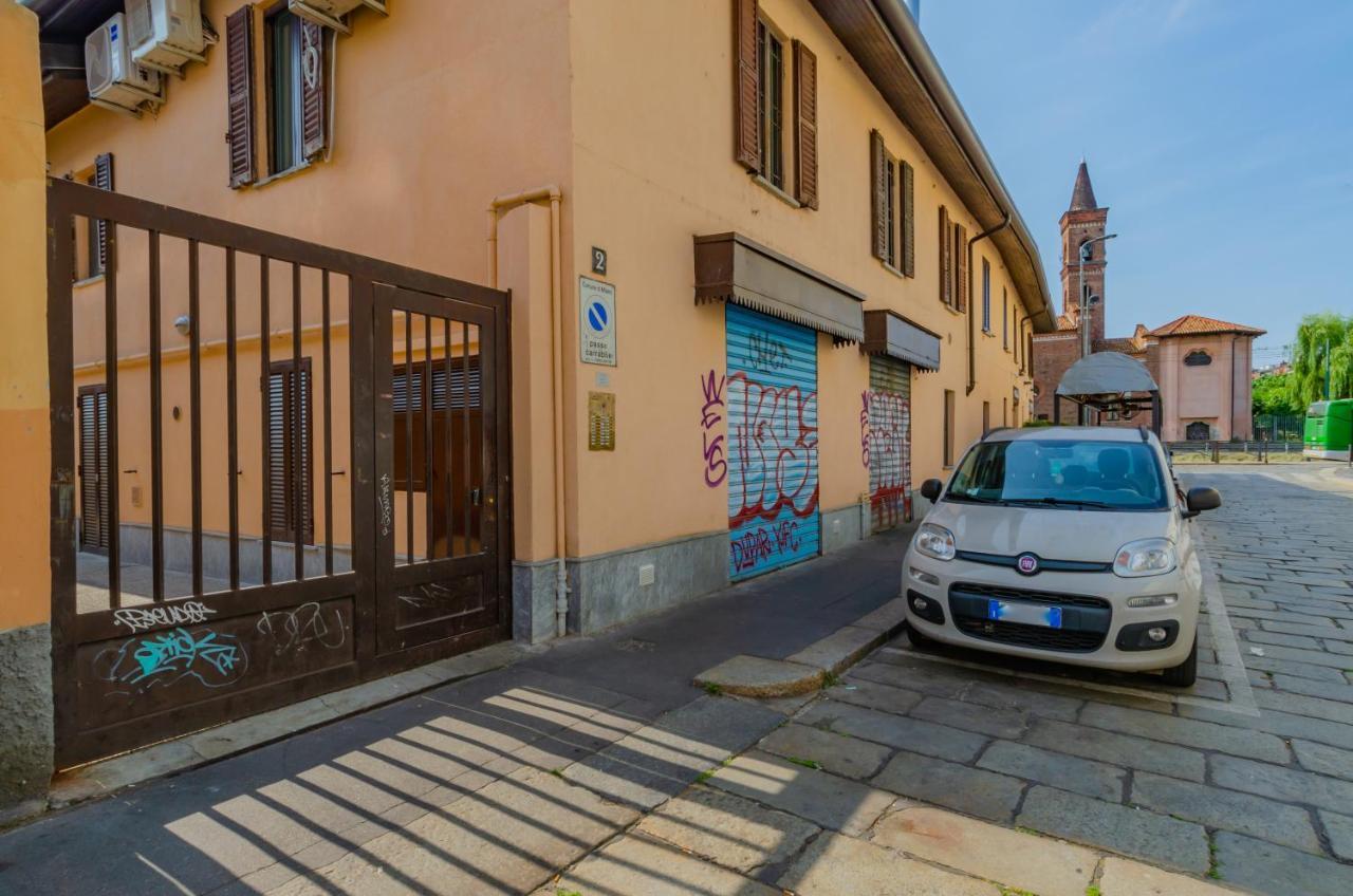 Navigli-Tortona - Aesthetic Suite Milan Bagian luar foto